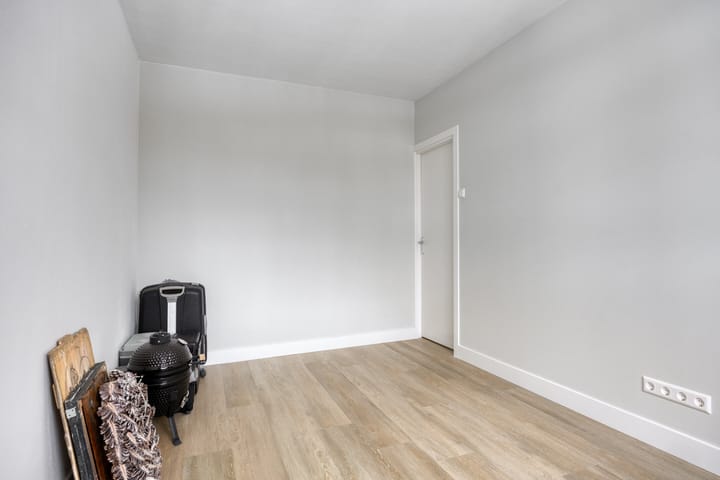 Photo 21 of Anna van Burenlaan 74