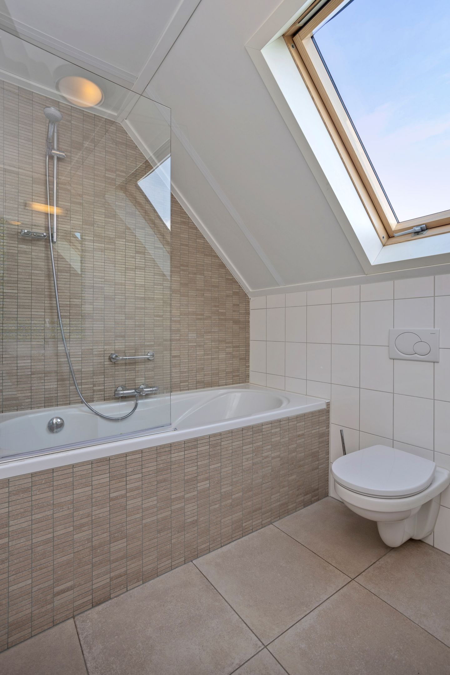 Foto 19 van Baanstpoldersedijk 4-214