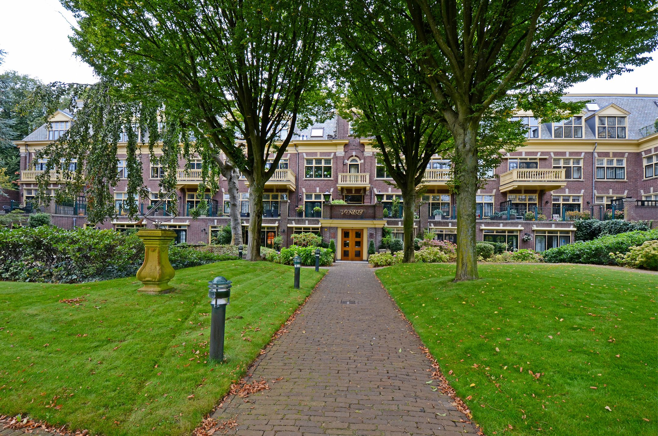 Photo 3 of Kennemerstraatweg 2-Z