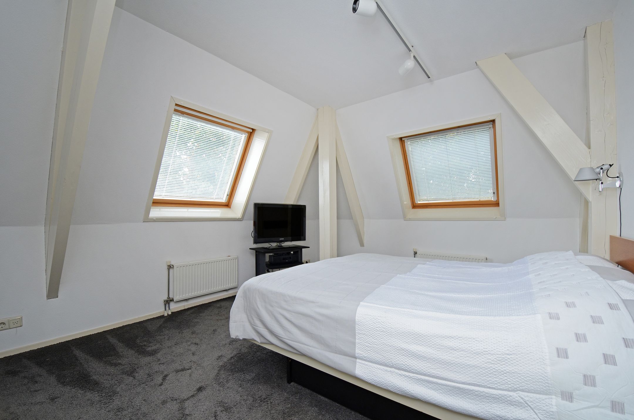 Photo 21 of Kennemerstraatweg 2-Z