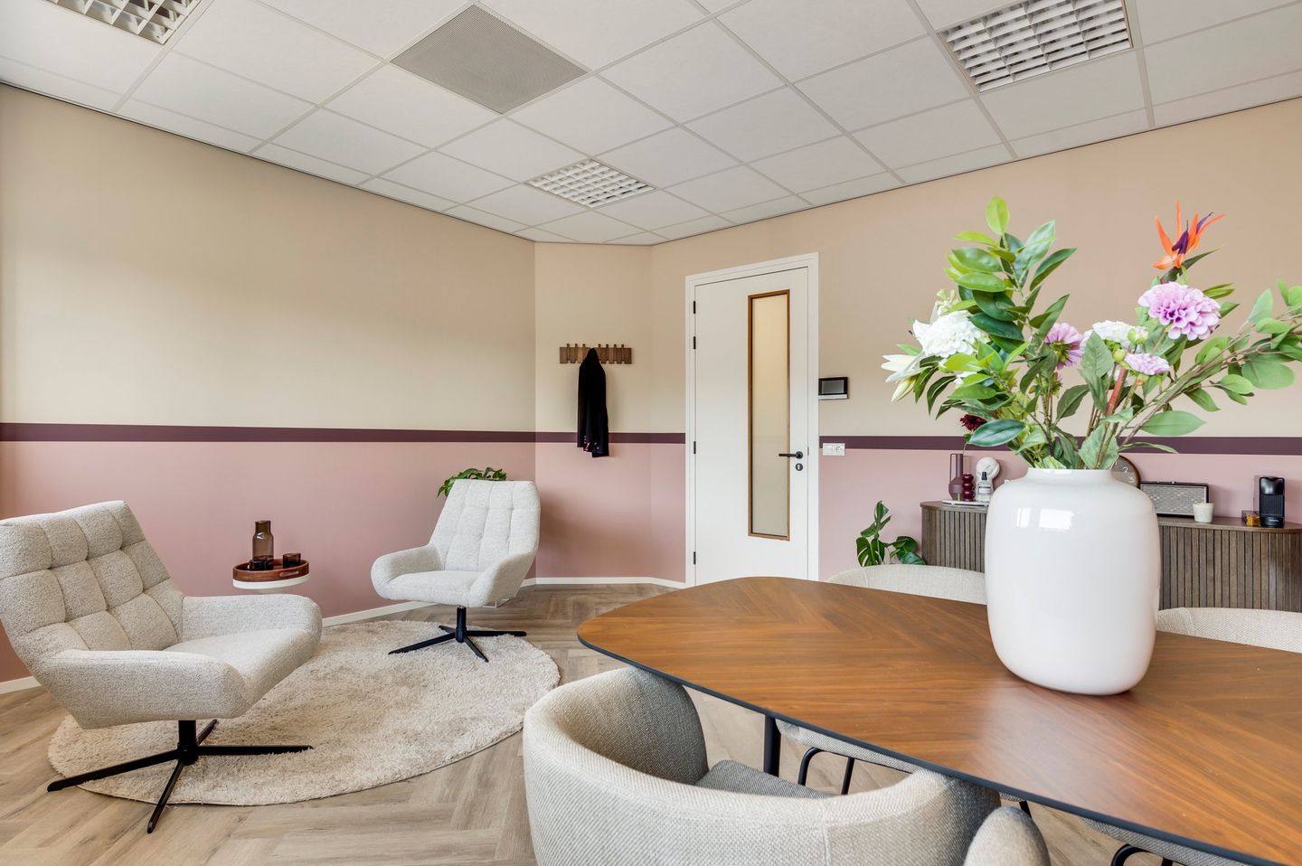 Bekijk foto 2 van Schoutlaan 10-A