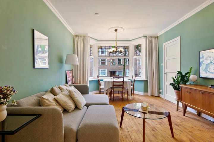 Photo 2 of Geuzenstraat 14-1