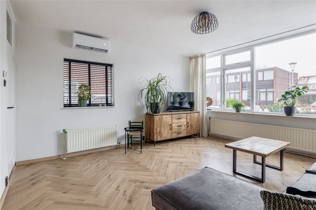 Photo 2 of Minervastraat 98