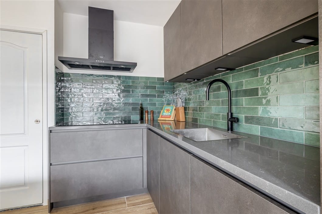 Photo 15 of Minervastraat 98