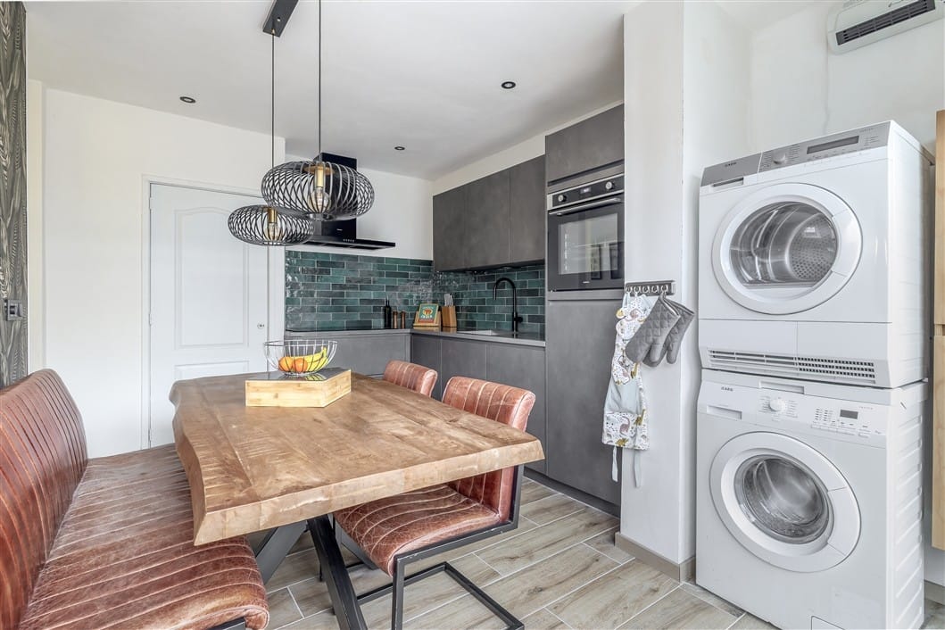 Photo 19 of Minervastraat 98