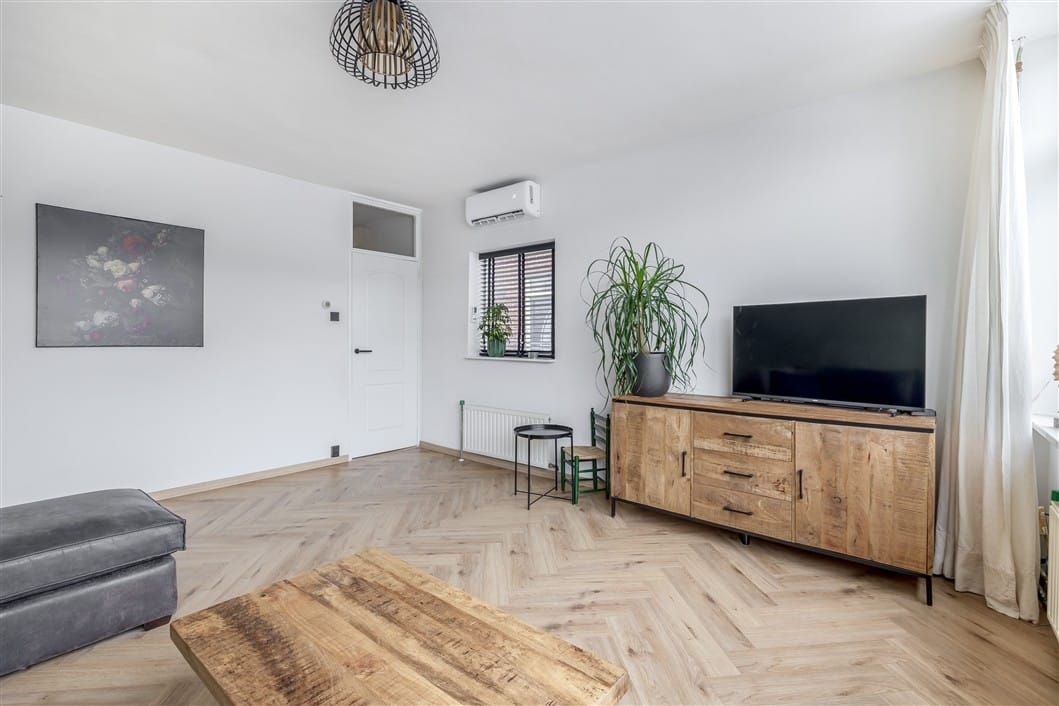 Photo 11 of Minervastraat 98