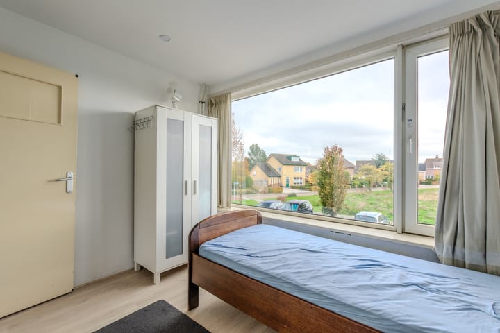 Foto 17 van Edward Jennerstraat 43