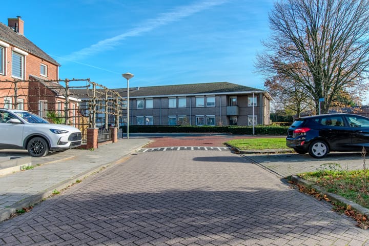 Foto 8 van Edward Jennerstraat 43