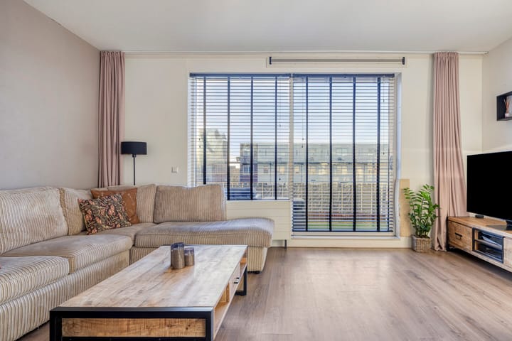 Foto 2 van Weegbree 89