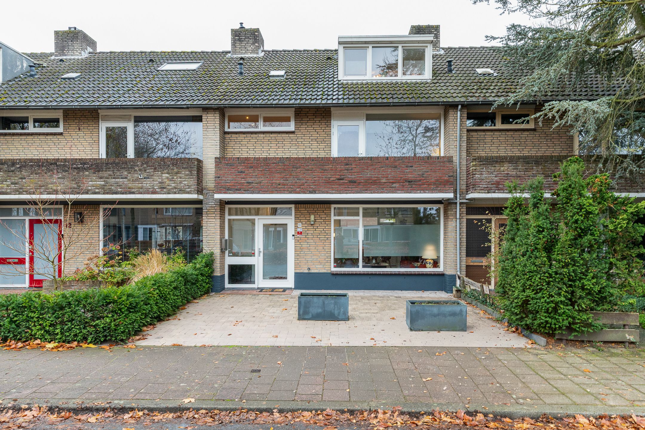 Buying a house in The Netherlands., Burgemeester Mollaan 10