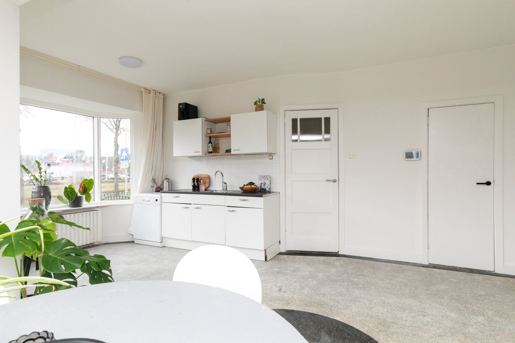 Photo 21 of Lunetstraat 12