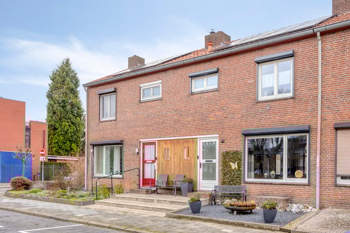 Pastoor Moormanstraat 58