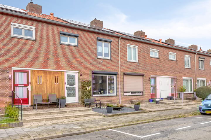 Foto 2 van Pastoor Moormanstraat 58