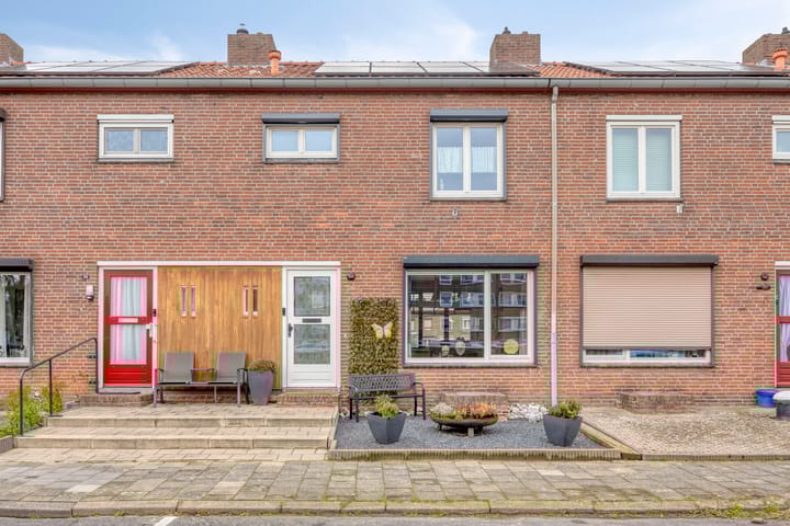 Foto 3 van Pastoor Moormanstraat 58