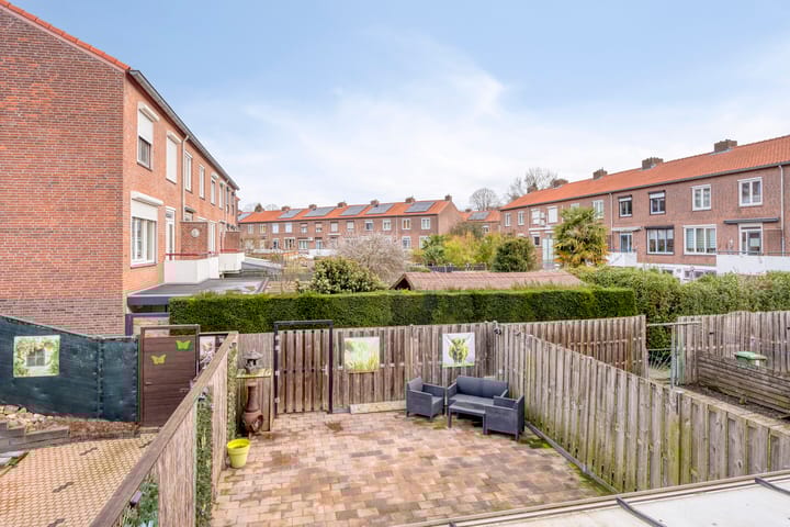 Foto 16 van Pastoor Moormanstraat 58