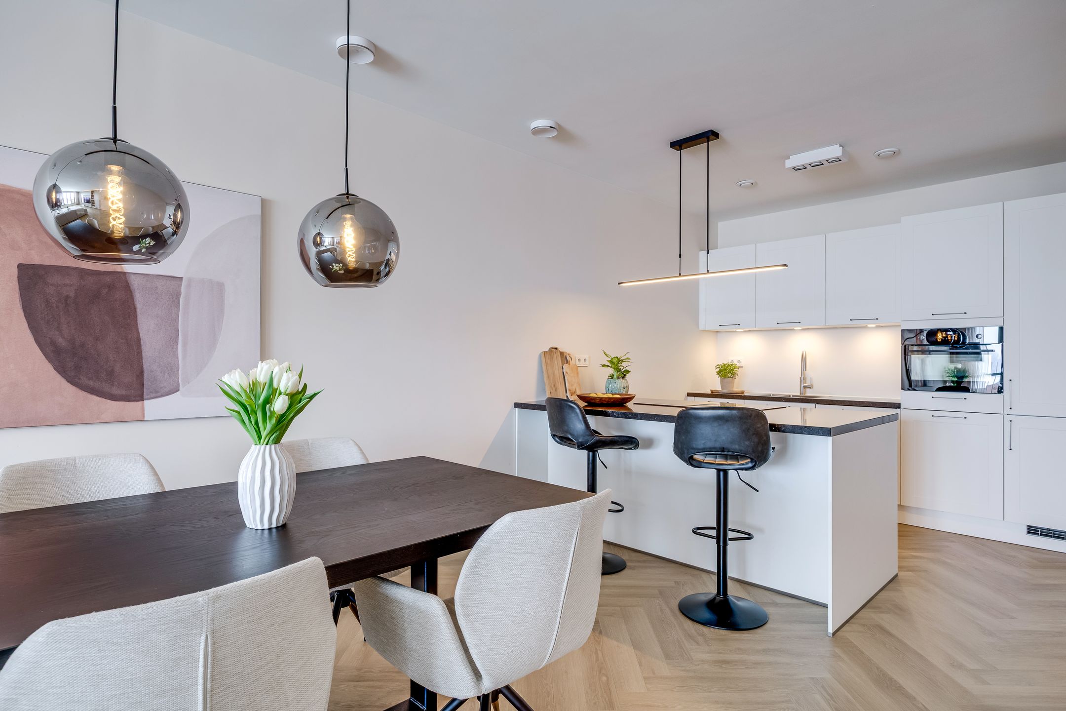 Foto 15 van Madridstraat 230