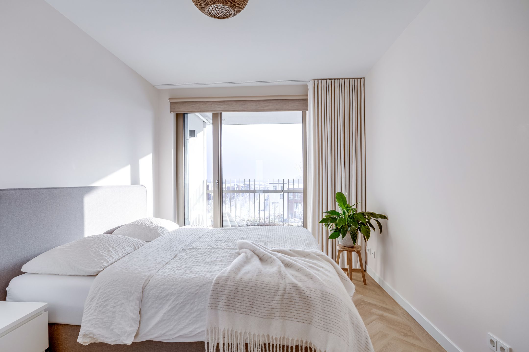 Foto 24 van Madridstraat 230