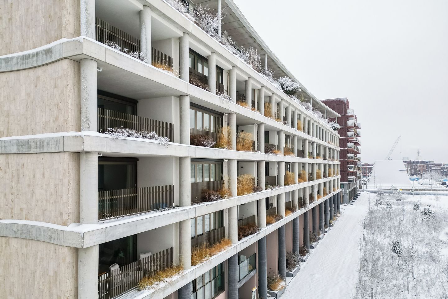 Foto 49 van Madridstraat 230