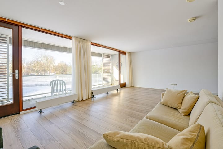 Foto 11 van Bernhardstraat 16