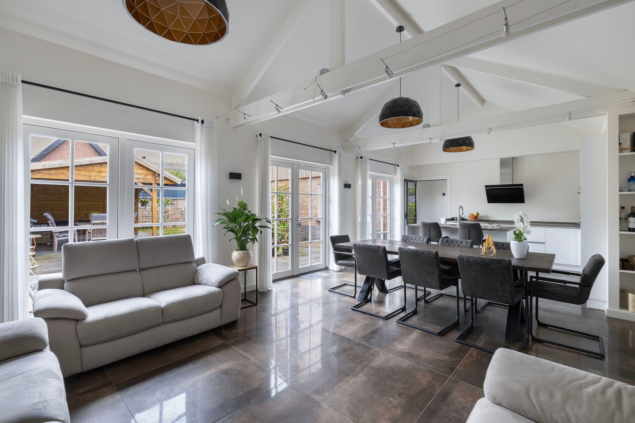 Foto 3 van Van Hoorns Houtweg 2