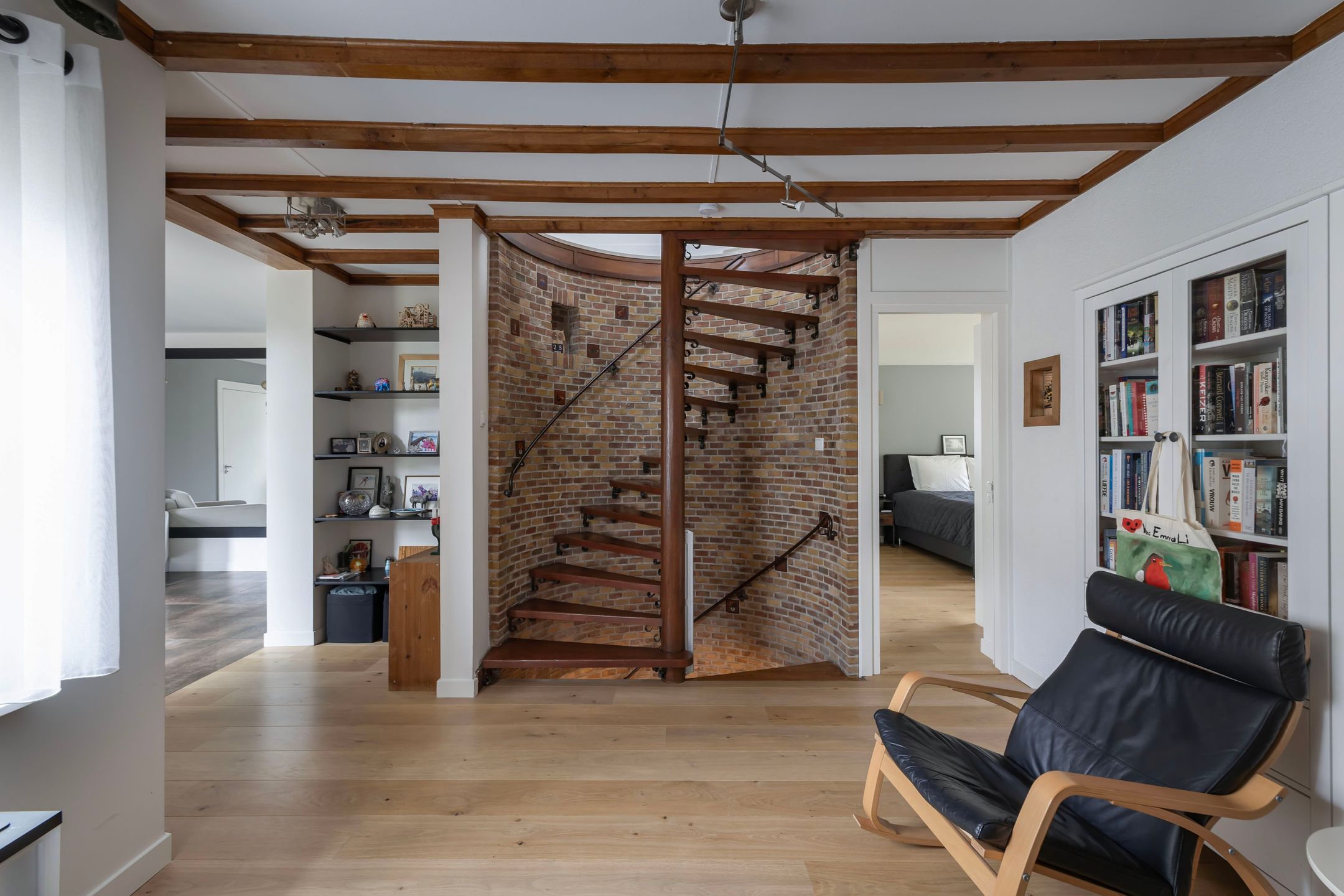 Foto 9 van Van Hoorns Houtweg 2