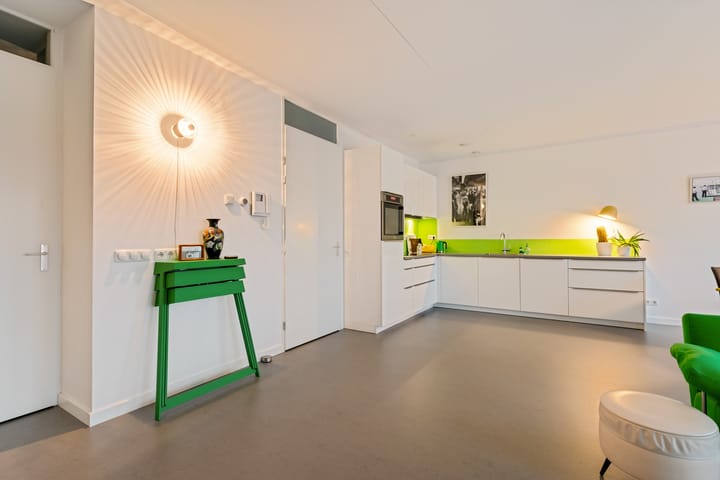 Foto 7 van Tanimbarkade 85