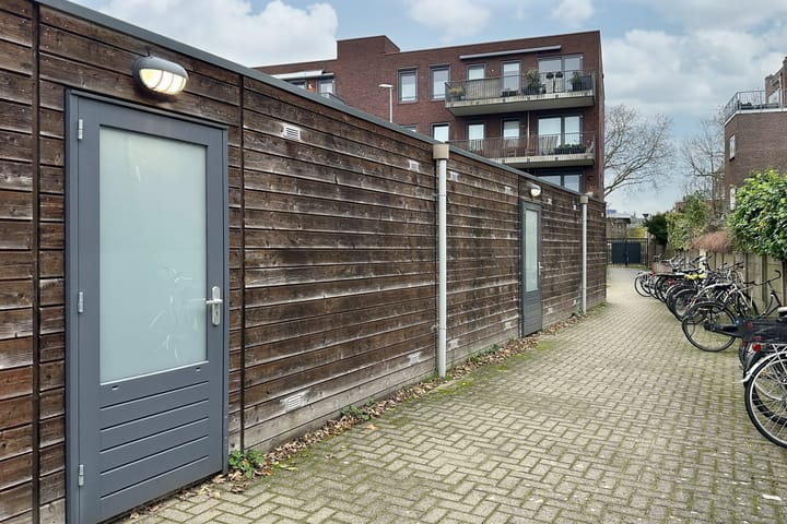 Foto 28 van Tanimbarkade 85