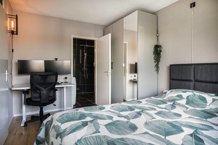 Foto 15 van Oostburgwal 53