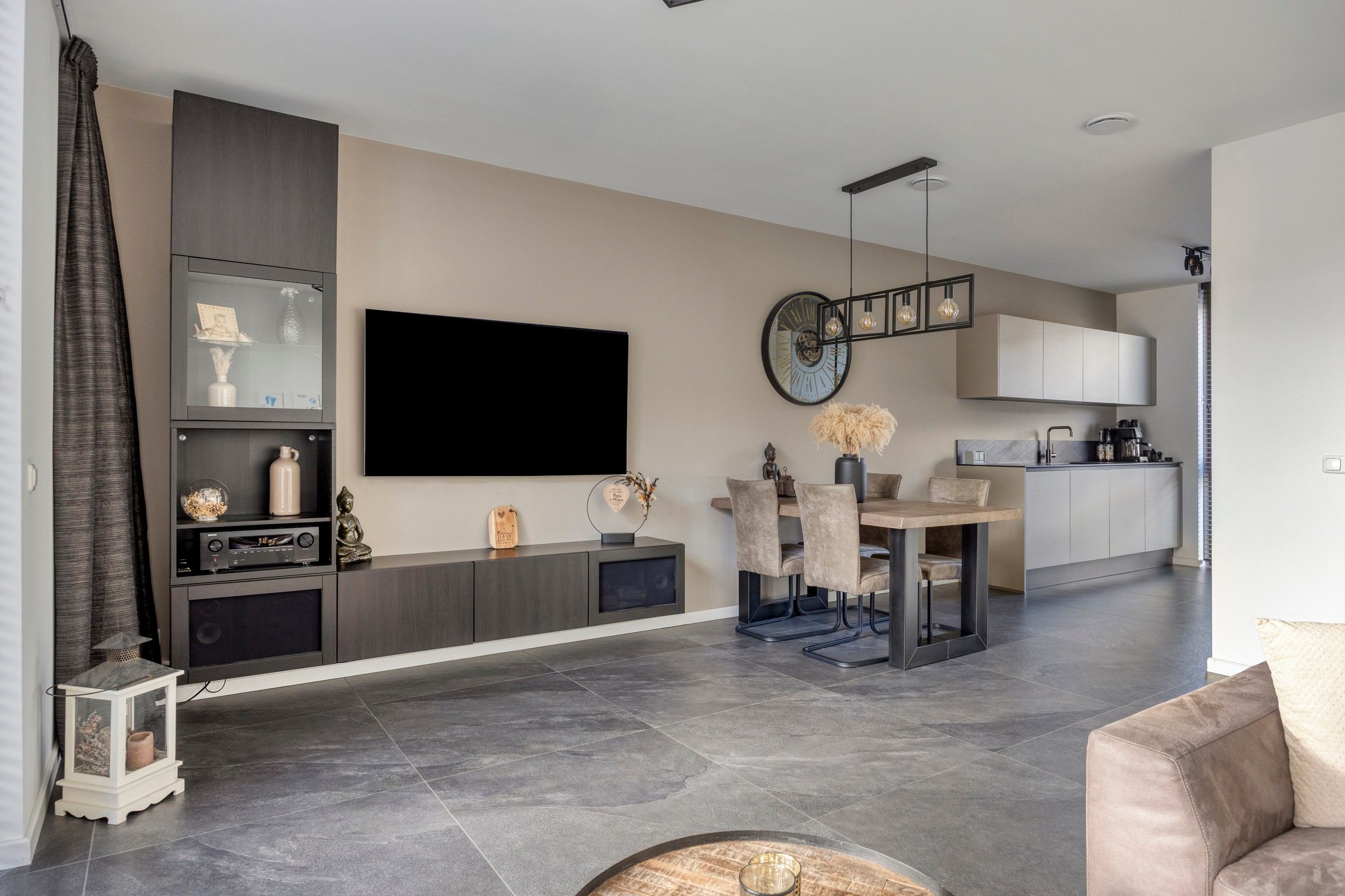 Photo 6 of Fluitenkruid 39