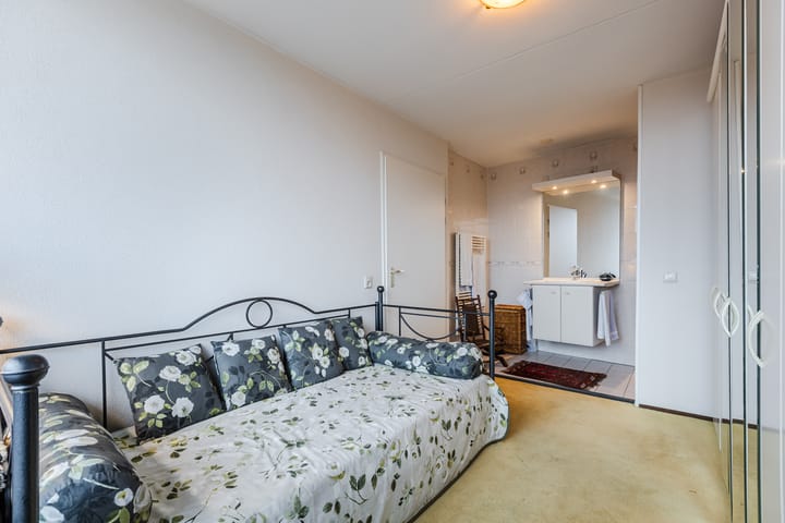 Foto 27 van Henriette Ronnerstraat 92