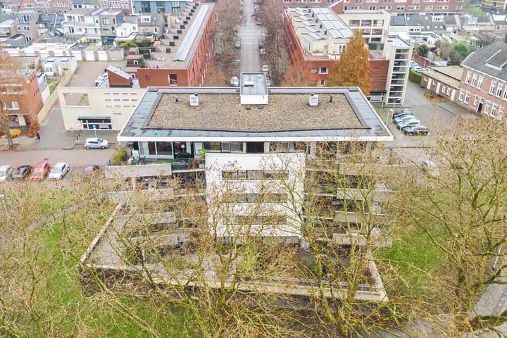 Foto 36 van Henriette Ronnerstraat 92