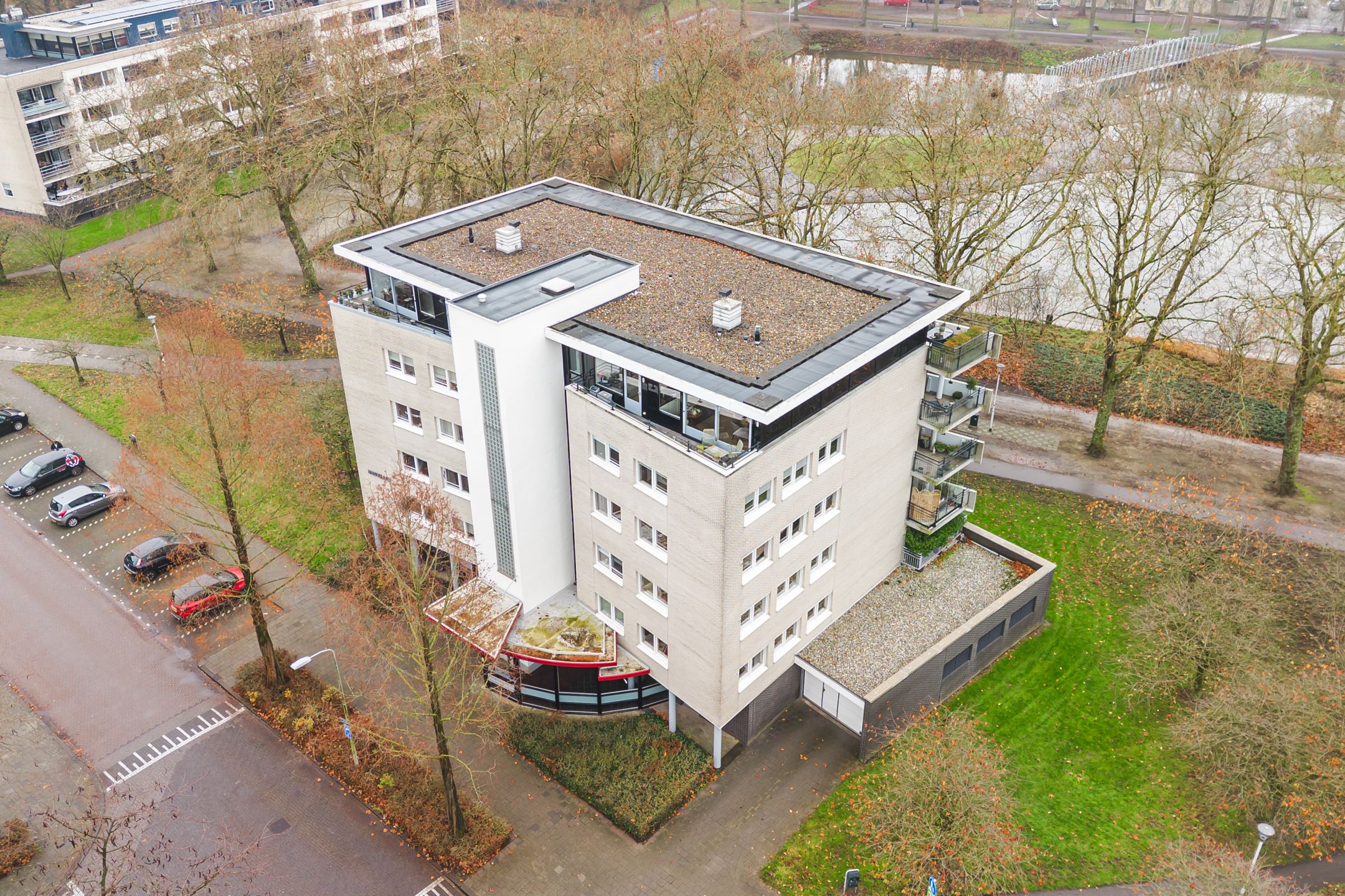 Foto 36 van Henriette Ronnerstraat 92