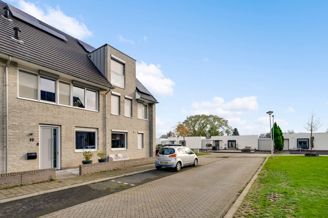Photo 2 of Bricolaruwe 19