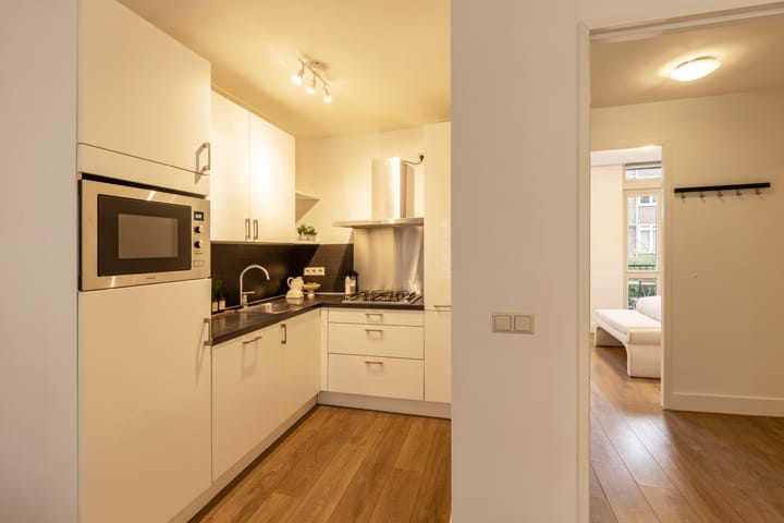 Photo 8 of Hofmeyrstraat 40-1