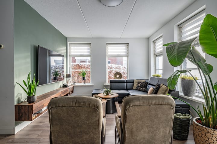 Foto 7 van Aronskelk 6