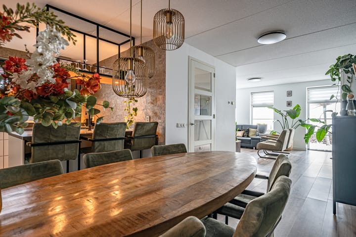 Foto 12 van Aronskelk 6