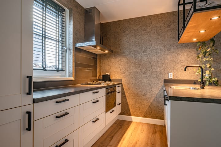 Foto 15 van Aronskelk 6