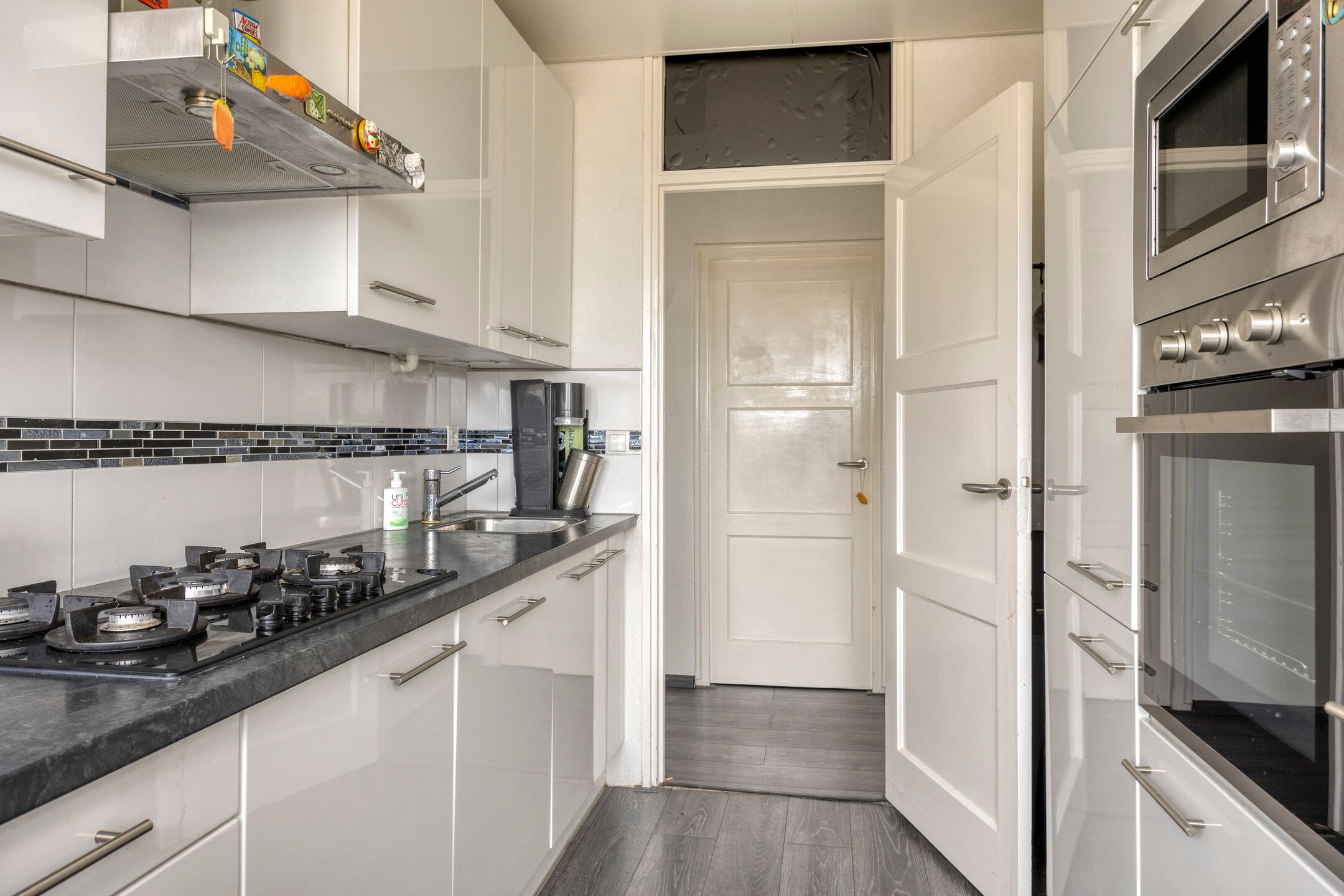 Photo 9 of Robert Fruinlaan 16-3