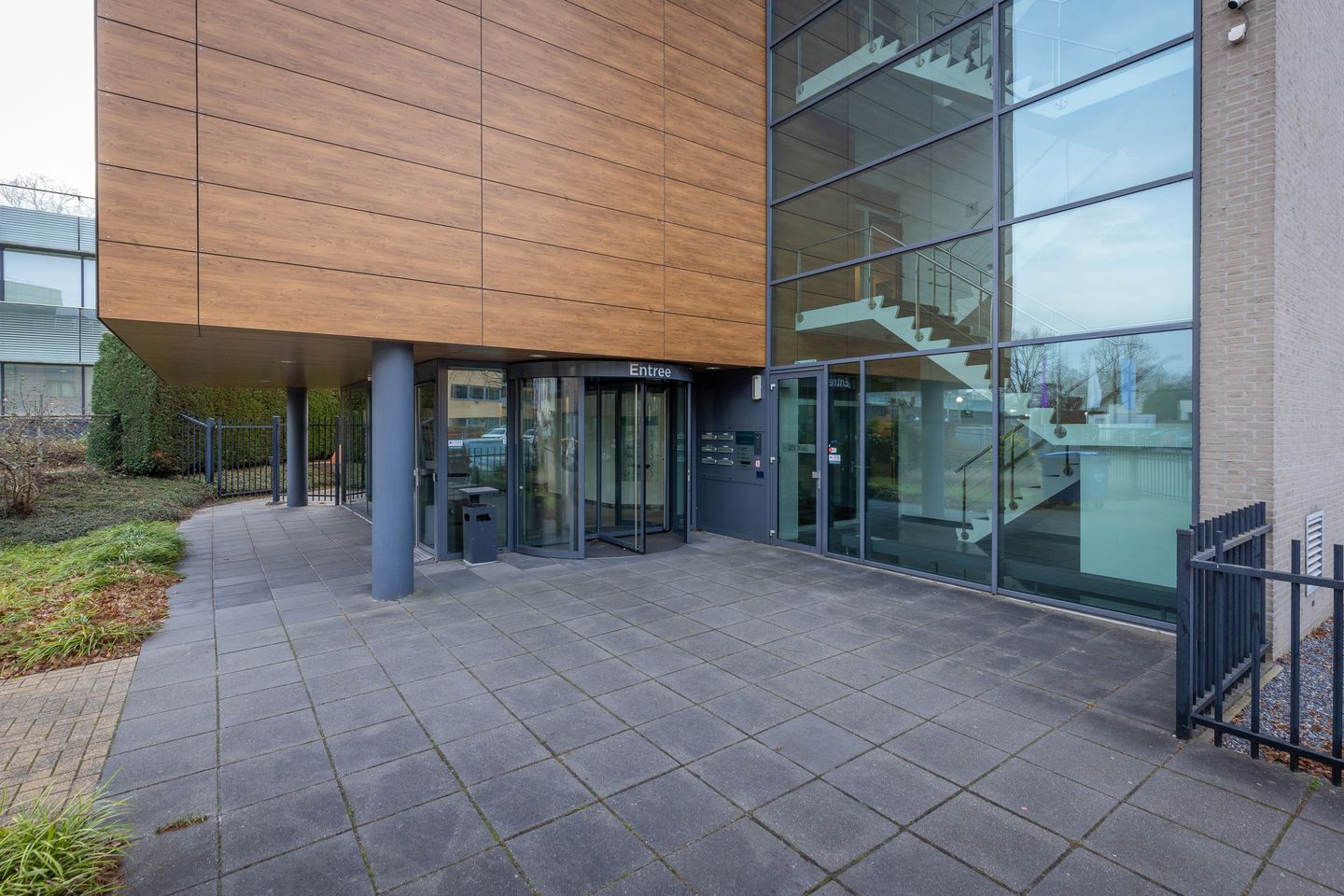 Bekijk foto 3 van Dr Holtroplaan 5-B