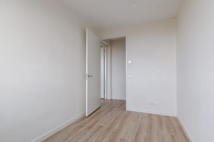 Foto 10 van Vincent van den Heuvellaan 113