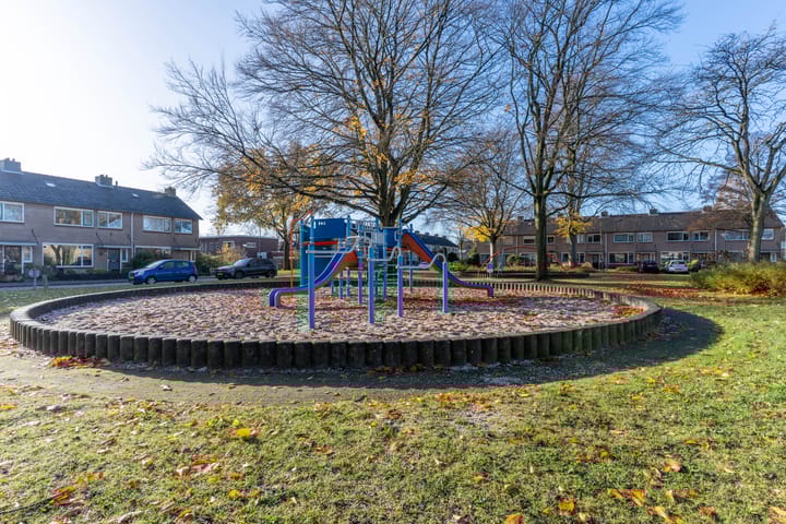 Foto 6 van van Maarenplein 6