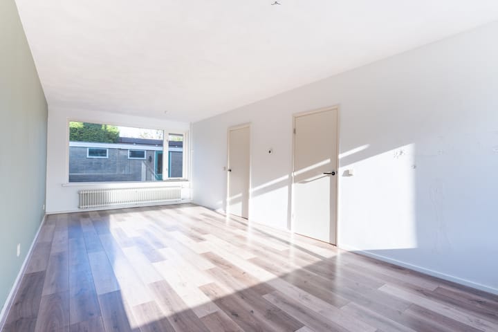 Foto 9 van van Maarenplein 6