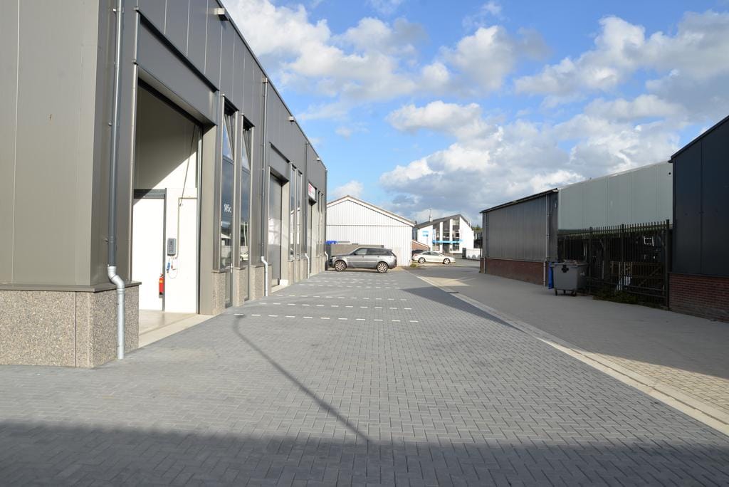 View photo 2 of Heeswijk 145-C