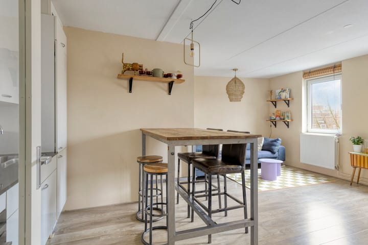 Foto 9 van Molukkenstraat 94-D