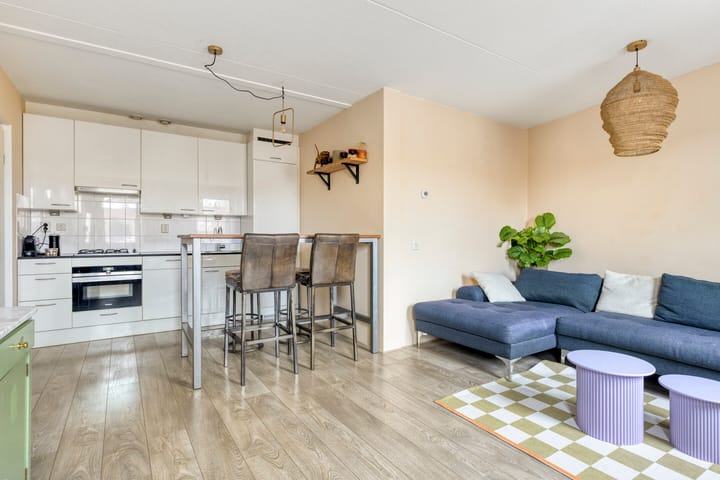 Foto 2 van Molukkenstraat 94-D