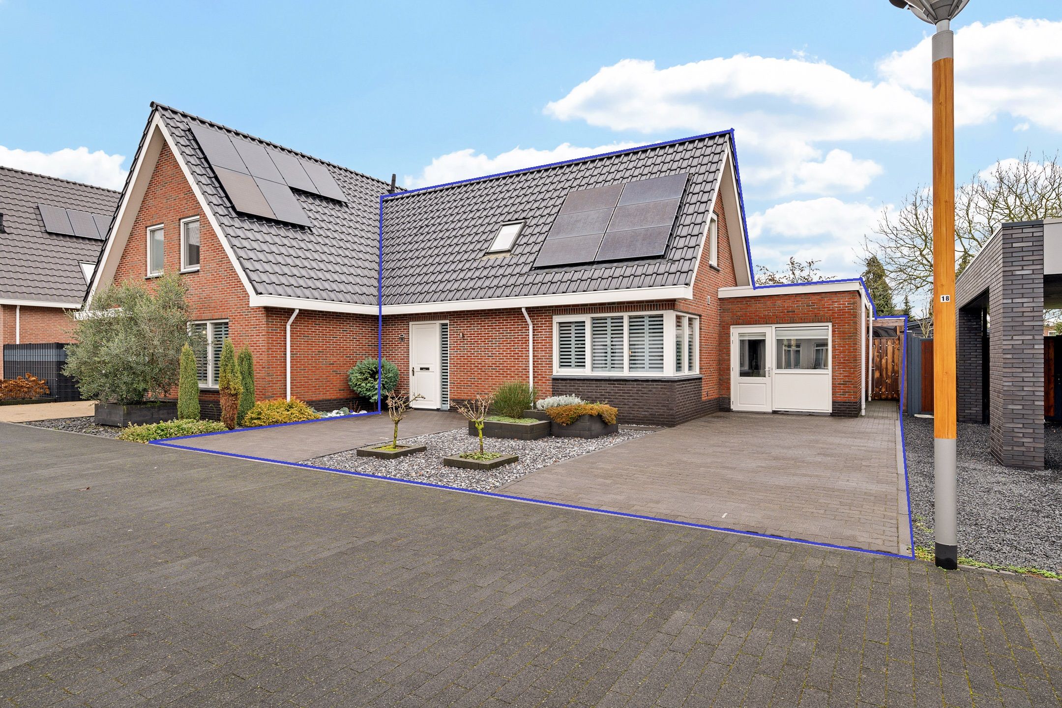 Buying a house in The Netherlands., Knopkruid 19