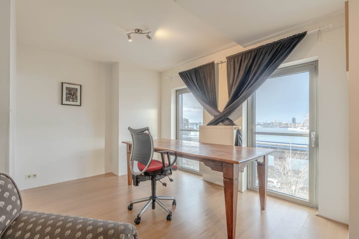 Foto 21 van Maashaven O.z. 227