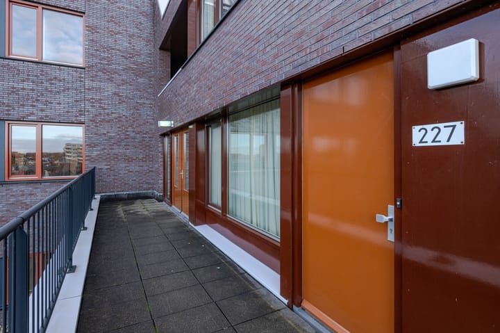 Foto 35 van Maashaven O.z. 227