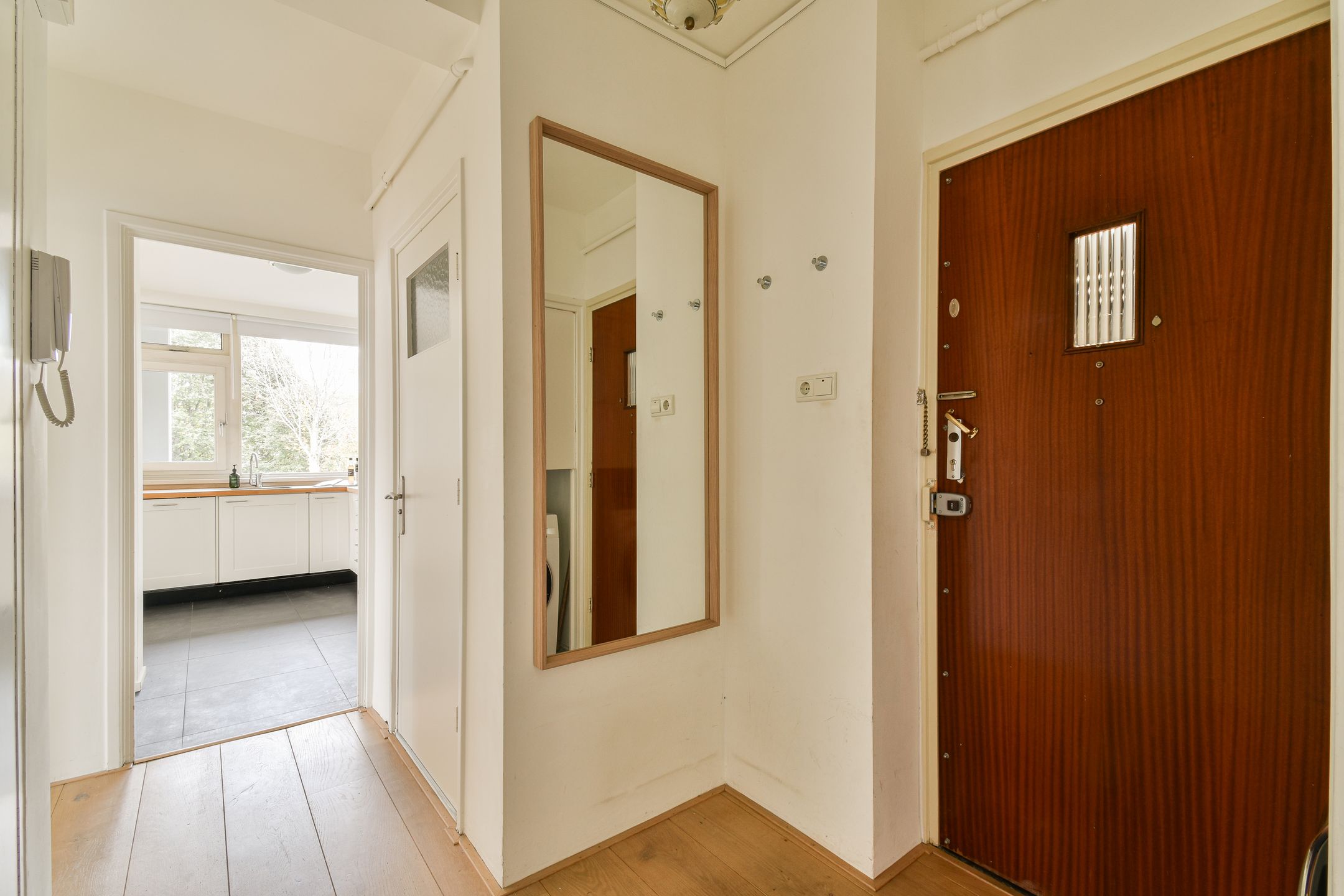 Photo 9 of Van Boshuizenstraat 1