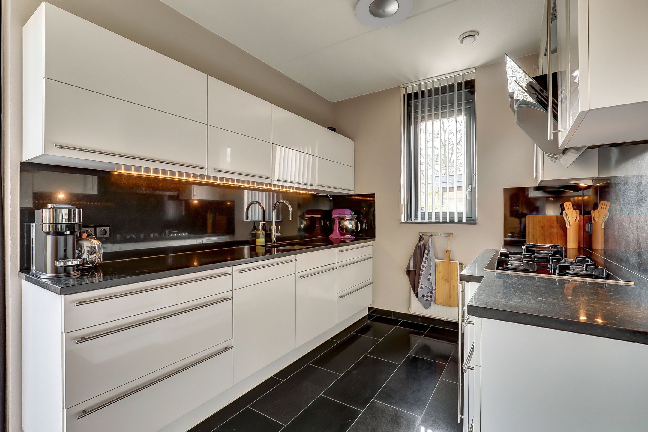 Photo 3 of Kanaaljuffer 2